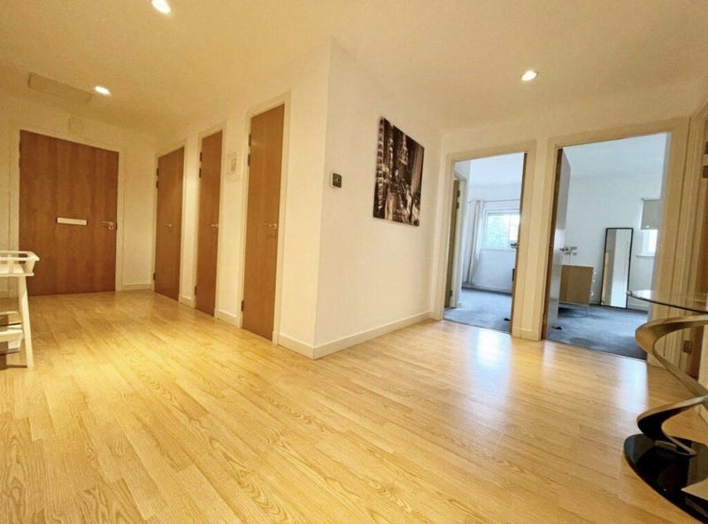 'Whole flat to rent (2 bed rooms)' Room to Rent from SpareRoom