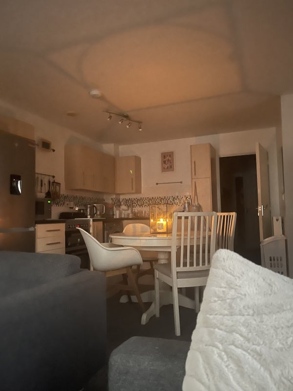 'Double Bedroom in 2/3 bed Flat in Chandlers Ford' Room to Rent from