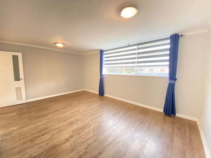 '**2 Bed Flat** Ealing Common** W5 ' Room to Rent from SpareRoom