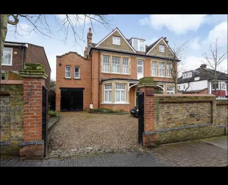 'Warm home in beautiful Putney Gwendolen Avenue ' Room to Rent from