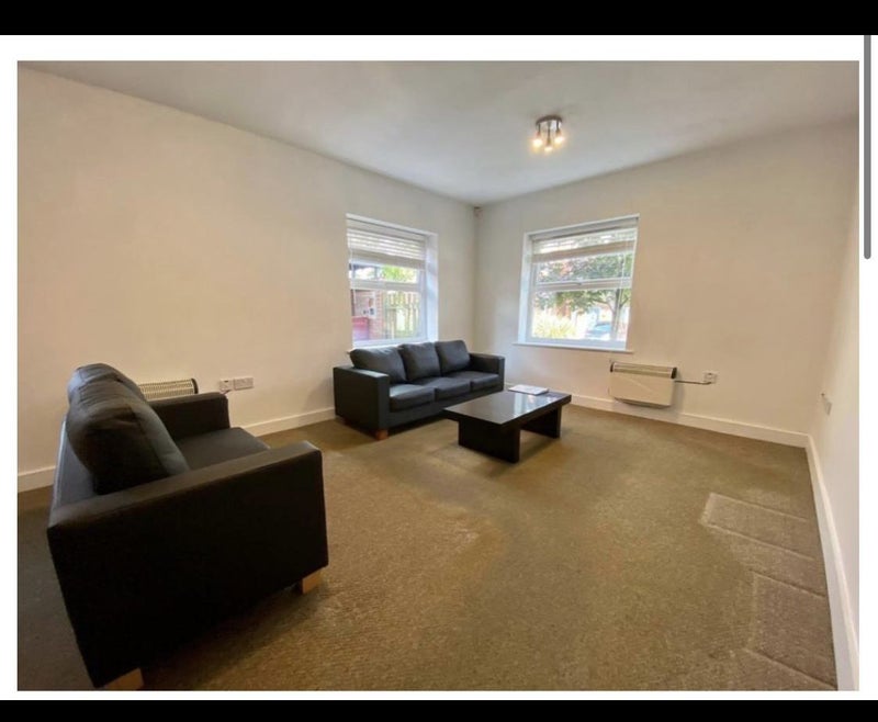 'Double room in modern 2 bed flat, Didsbury ' Room to Rent from SpareRoom