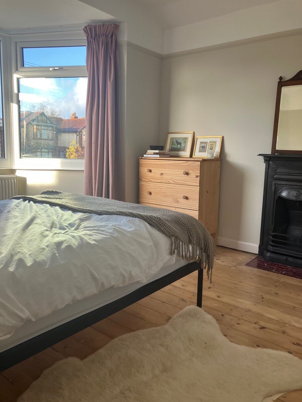 'Lovely room in spacious Chapel Allerton house' Room to Rent from SpareRoom