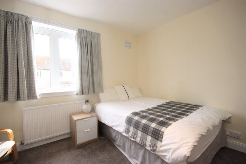 '4 Bed 3 bath HMO student let St Andrews' Room to Rent from SpareRoom