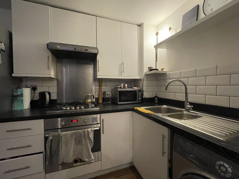 'Stylish 1 bedroom flat in Leyton / Lea Bridge ' Room to Rent from