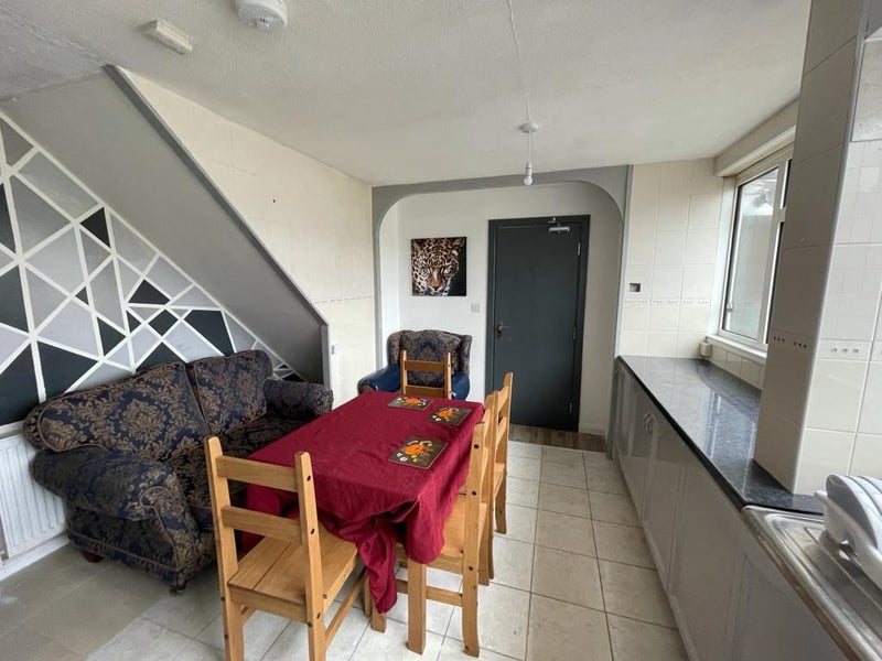 Supported Rooms***Druids Heath ' Room to Rent from SpareRoom