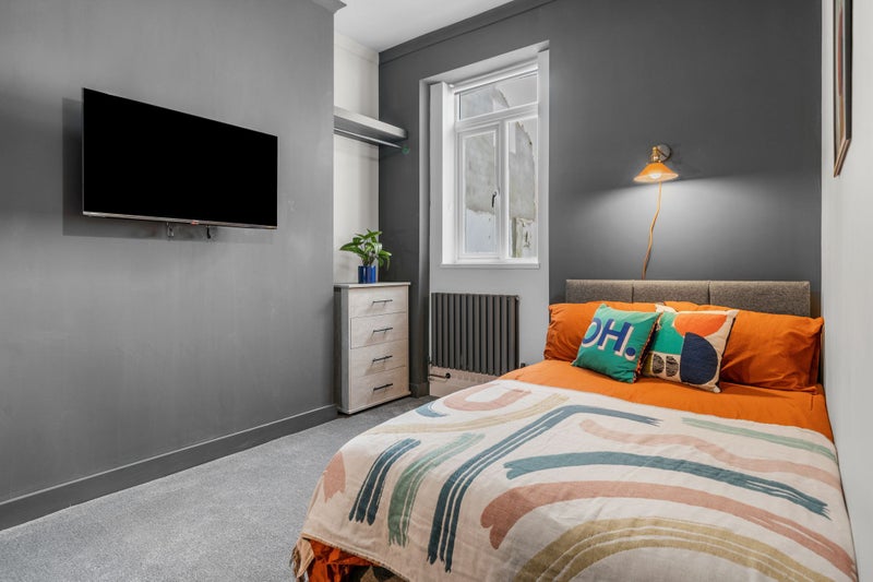 Photo 1: BEDROOM