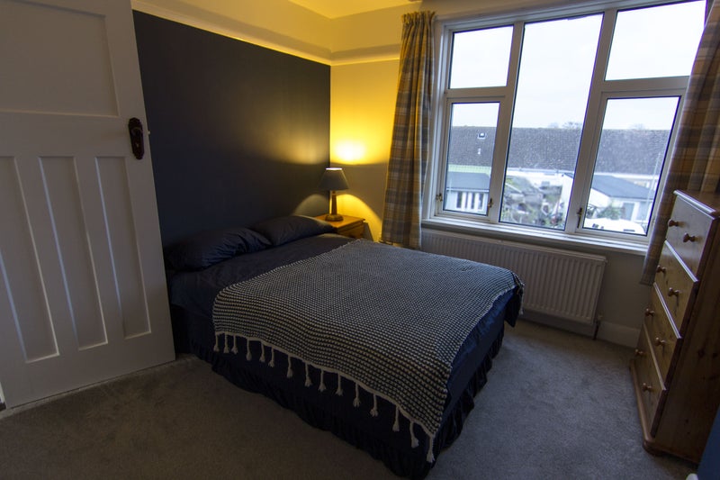 Photo 1: Bedroom