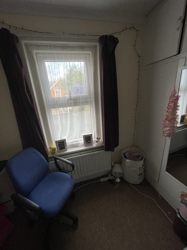 'Room Available Immediately In Winton' Room to Rent from SpareRoom