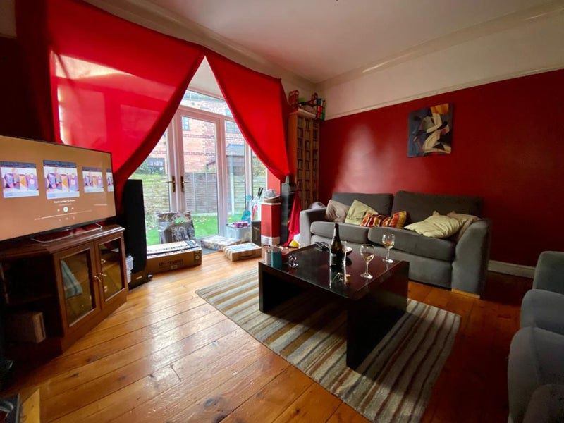 'Friendly House Share in Chorlton/Whalley Range' Room to Rent from