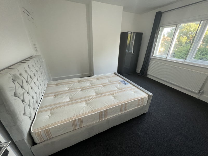 'Luxury Rooms In Wembley' Room to Rent from SpareRoom