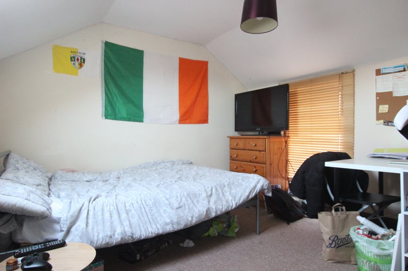 '1 Room Available Now Rowley Hill St' Room to Rent from SpareRoom