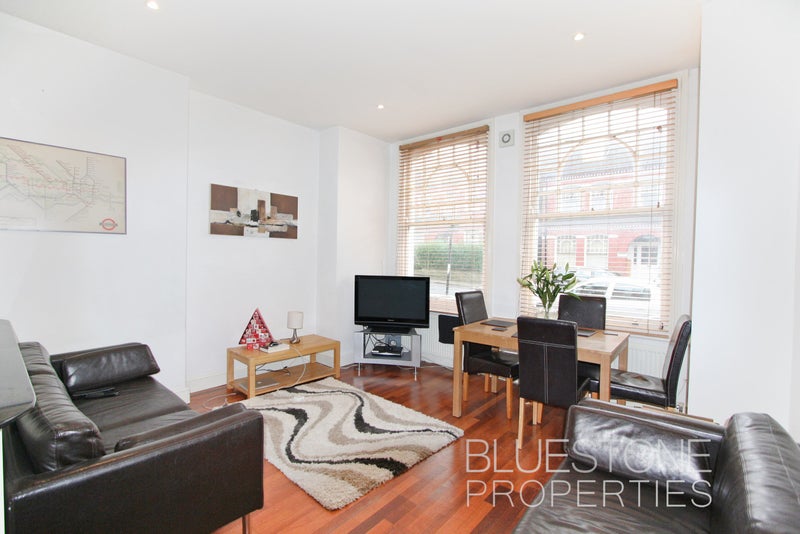 'Balham Spacious 2 Bed Garden Flat SW17' Room to Rent from SpareRoom