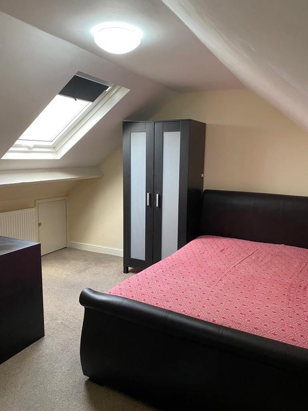 'Double Room To Let In Dagenham' Room to Rent from SpareRoom