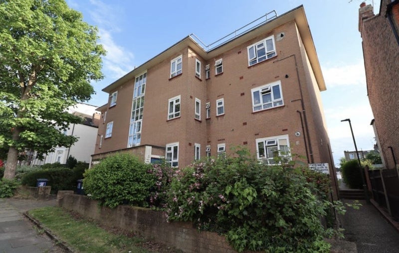 'Furnished double room in Finchley ' Room to Rent from SpareRoom