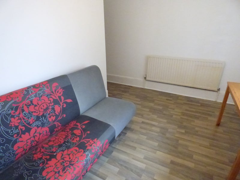 'Fantastic studio flat, Leytonstone, Bills included' Room to Rent from