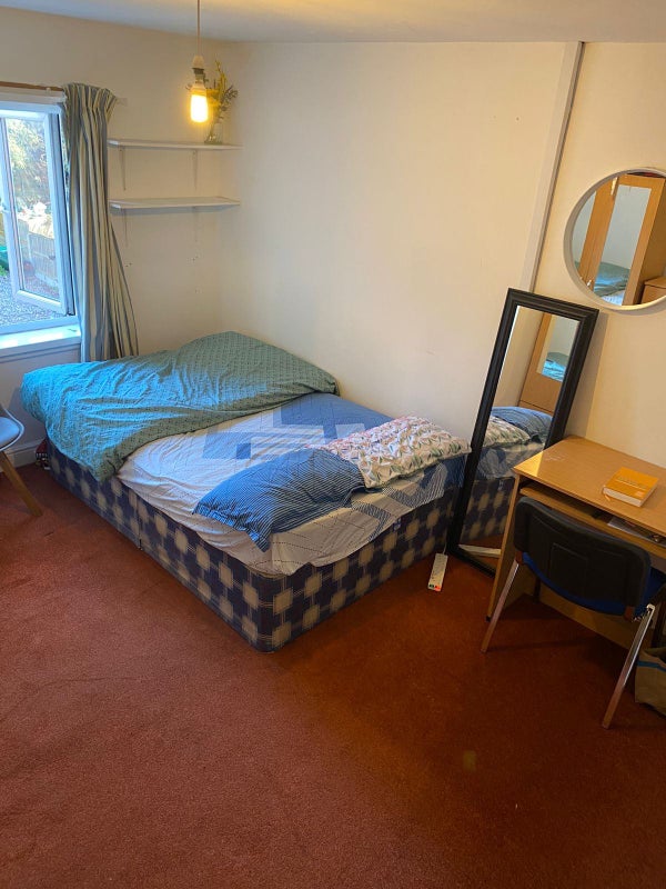 'Available double room in Selly Oak (Indian house)' Room to Rent from ...