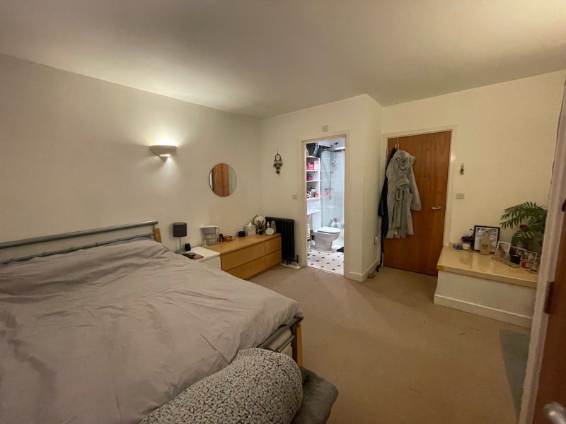 'Ensuite by the river , Woolwich ' Room to Rent from SpareRoom