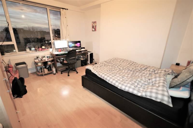 Photo 1: Room 1: £300pw with all bills included