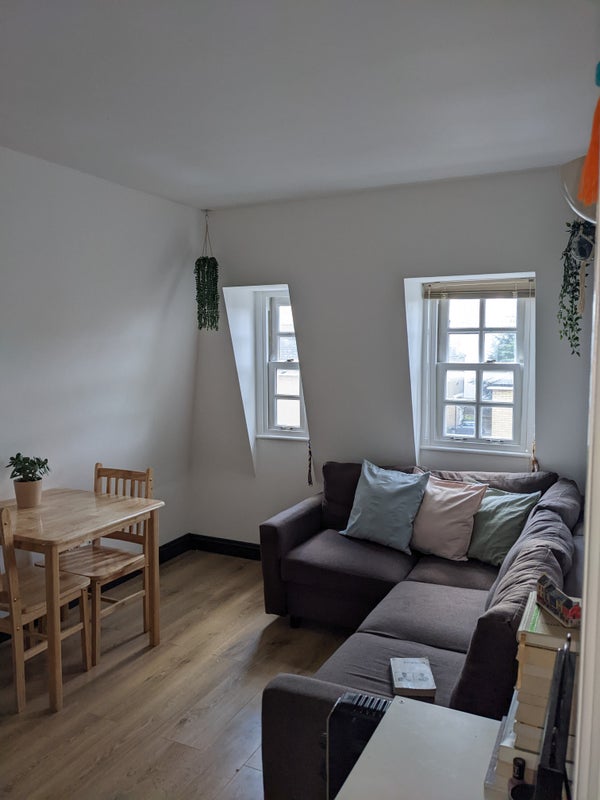 '1 bed apartment, Whitechapel Rd/Bethnal Green area' Room to Rent from