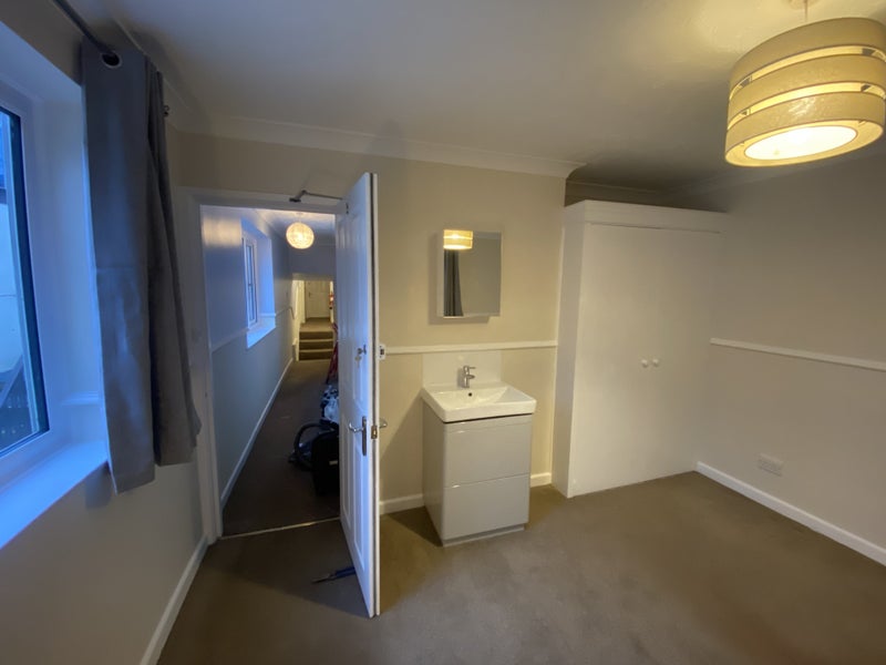 'Double room in central Brixham Official reg HMO' Room to Rent from