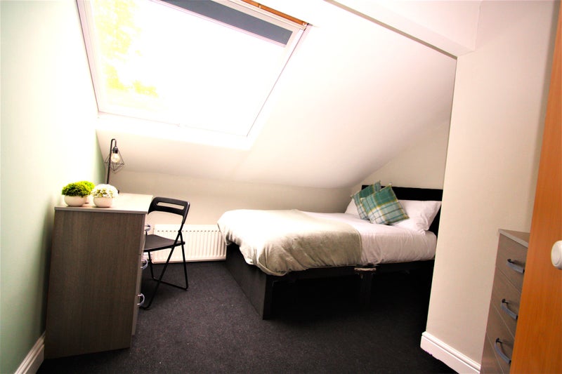 Photo 1: Room 10- available