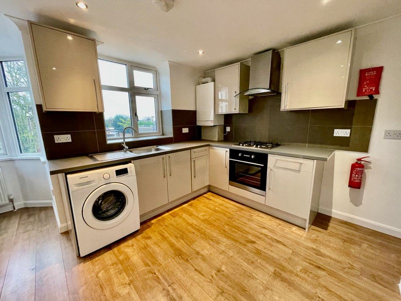 'NEW 3 Bedroom Property London Central Line Zone 3' Room to Rent from SpareRoom