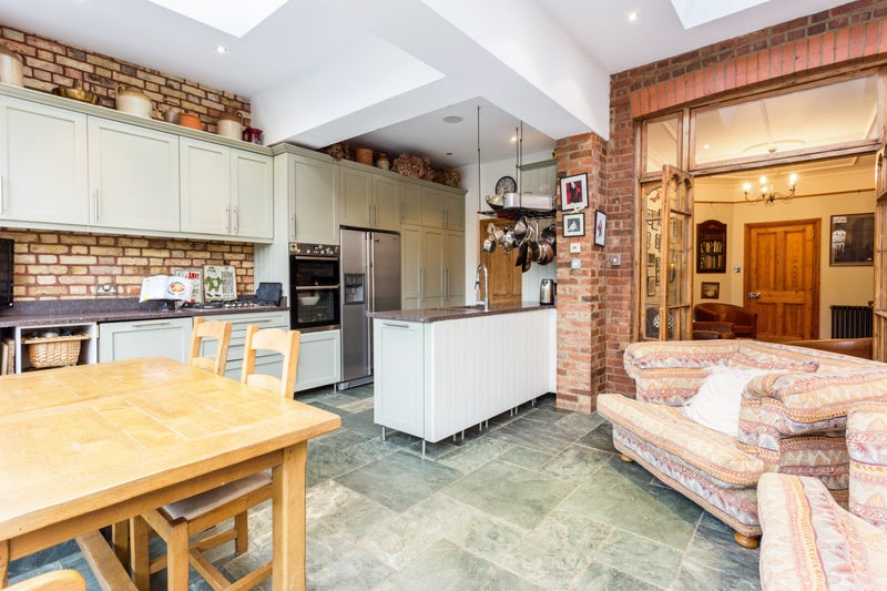 'Cricklewood, Ensuite Bedroom' Room to Rent from SpareRoom