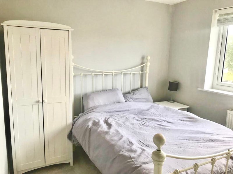 'Double bedroom to rent in Horley' Room to Rent from SpareRoom
