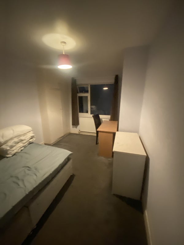 'Bedrooms available in shared house all bills inclu' Room to Rent from