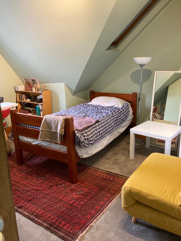 Photo 1: bedroom