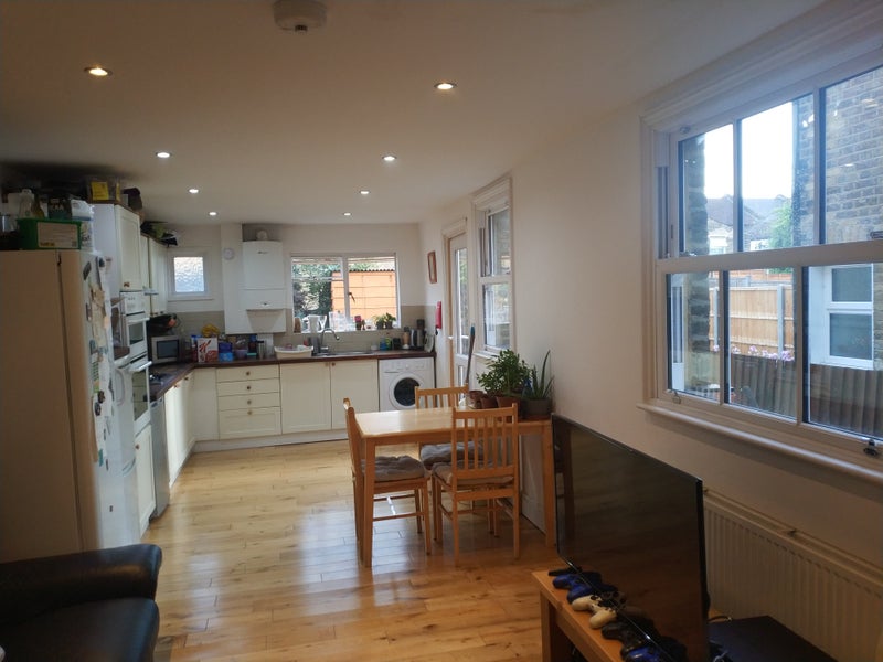 'Furnished room in Tottenham' Room to Rent from SpareRoom