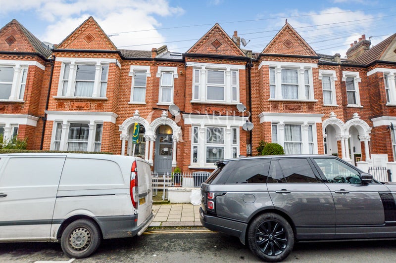 'Studio Flat on Kingscourt Rd Streatham Hill' Room to Rent from SpareRoom