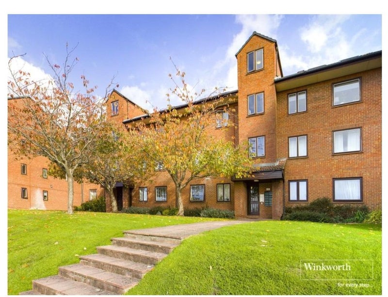 'Short Term 1 bedroom flat Unfurnished ' Room to Rent from SpareRoom