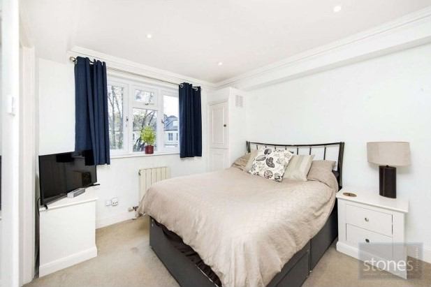 Photo 1: Double Bedroom