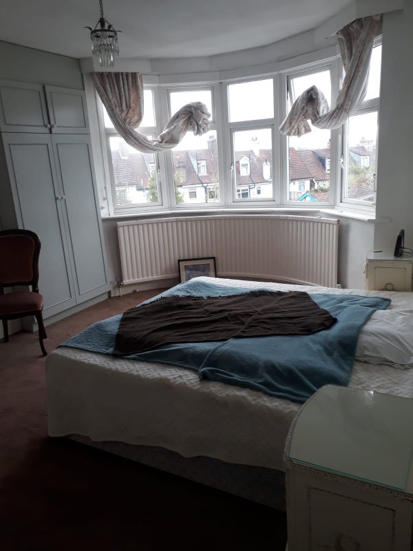 Photo 1: Bedroom
