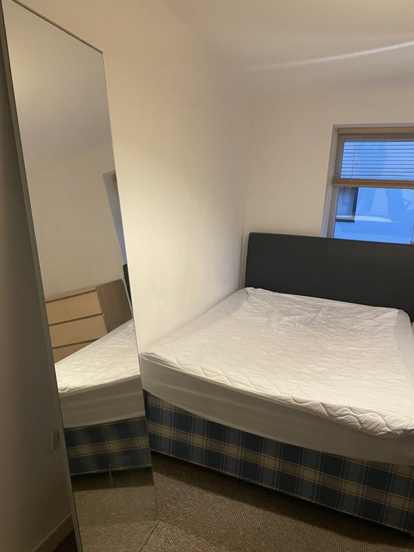'Double Room Rent for 6 months (couple Room to Rent from