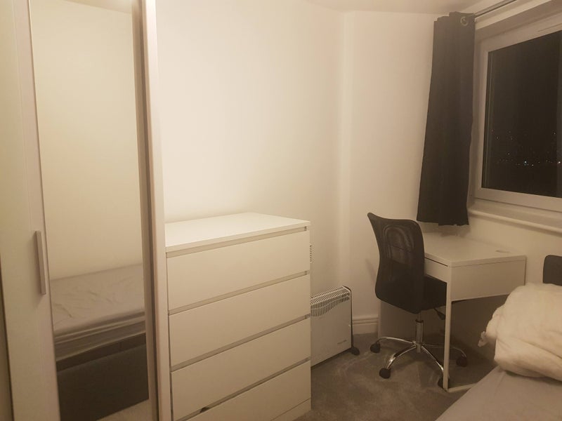 'Monday Friday rent. Single room City views ' Room to Rent from