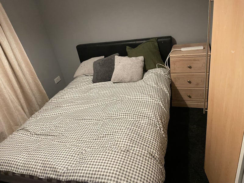 'Lovely Double Room in Bathgate, Wester Inch ' Room to Rent from SpareRoom