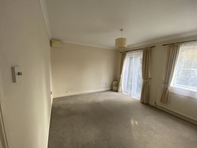 'Flatmate wanted' Room to Rent from SpareRoom