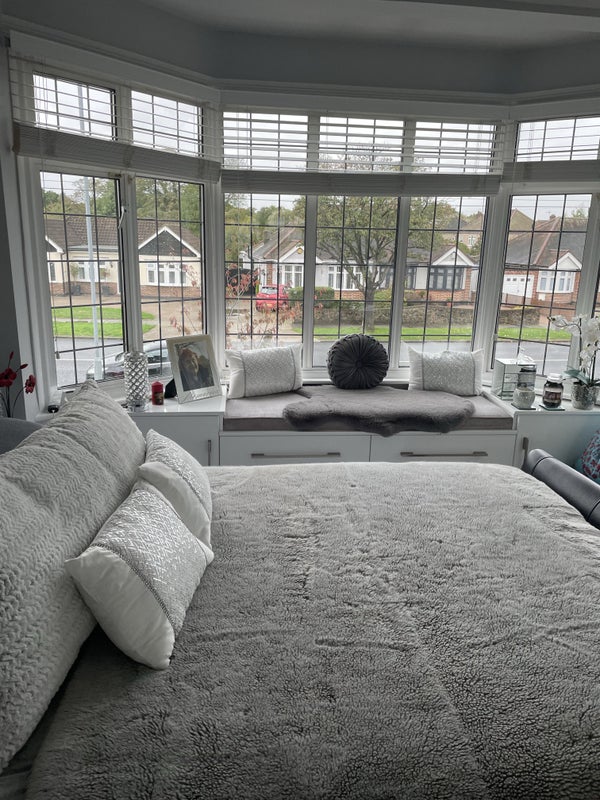 Photo 1: Room (Yours)