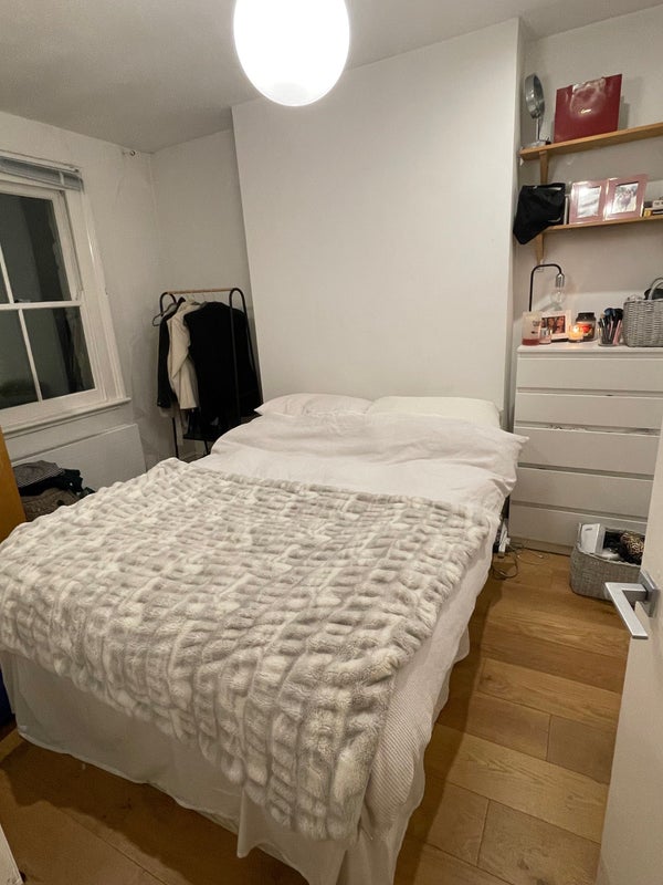 'Double bedroom near Finsbury Park station' Room to Rent from SpareRoom