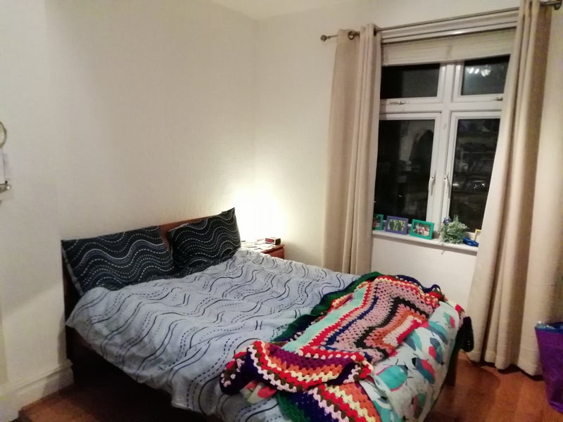 'Large double room in Ealing' Room to Rent from SpareRoom