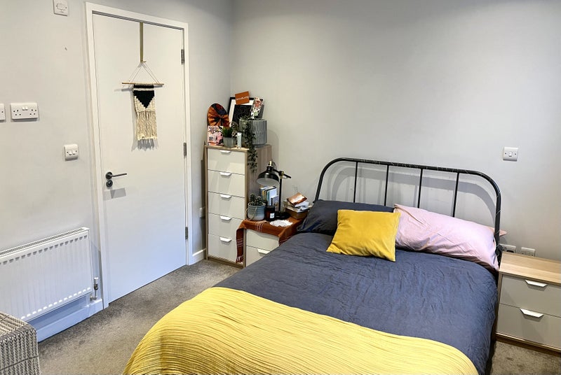 'Double room with ensuite bathroom Victoria Park ' Room to Rent from