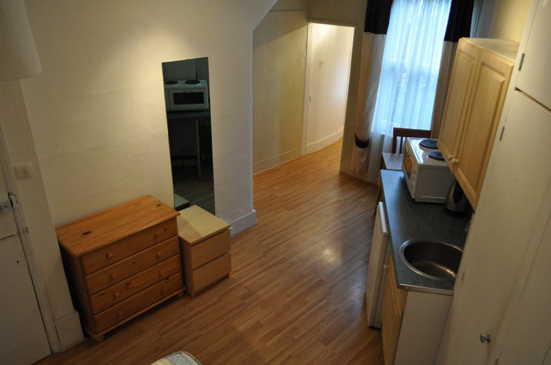 'Selfcontained double studio in Chiswick' Room to Rent from SpareRoom