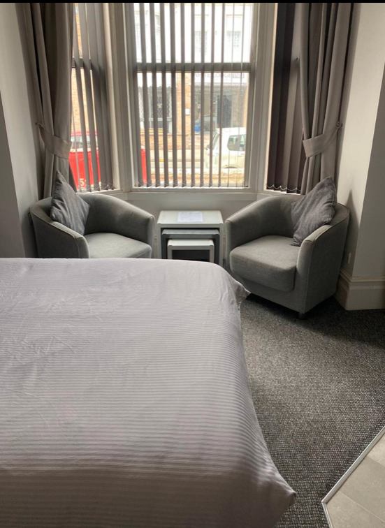 'Self Contained Studio Withnell Road' Room to Rent from SpareRoom