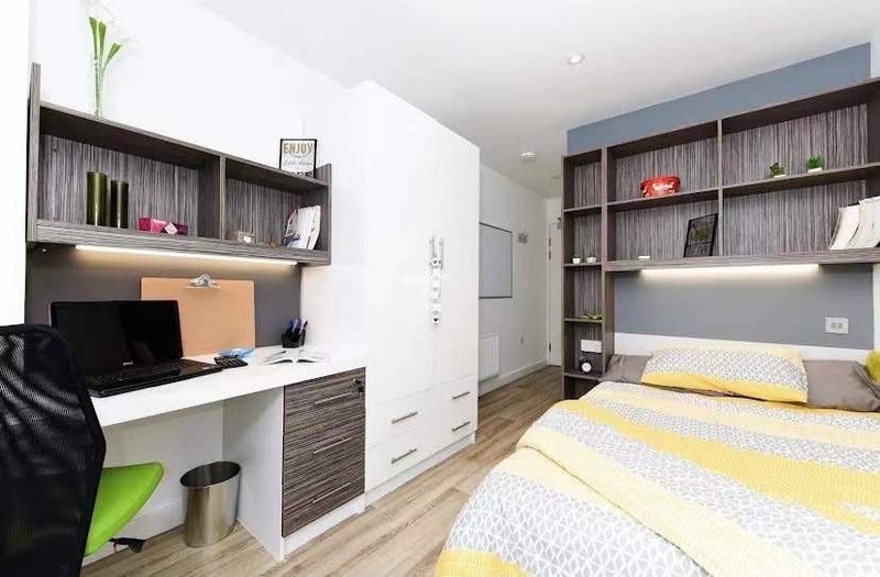 'Tenancy take over' Room to Rent from SpareRoom