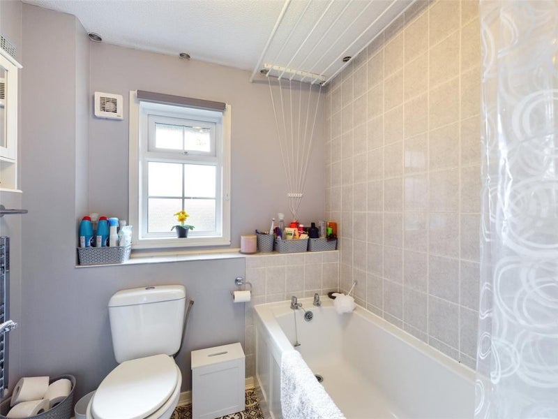 '1 Bedroom flat near Heathrow airport' Room to Rent from SpareRoom