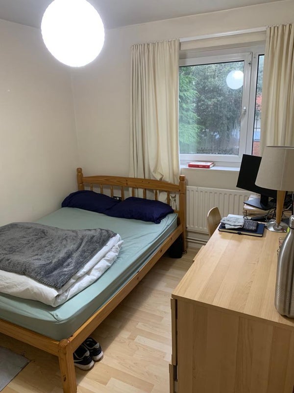 'Double Room for Couple Avai. ASAP / Discount' Room to Rent from SpareRoom