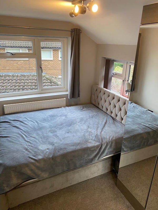Photo 1: Double Room with plenty of storage