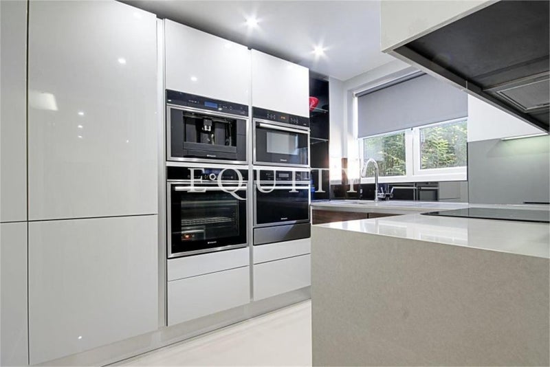 Photo 1: Kitchen